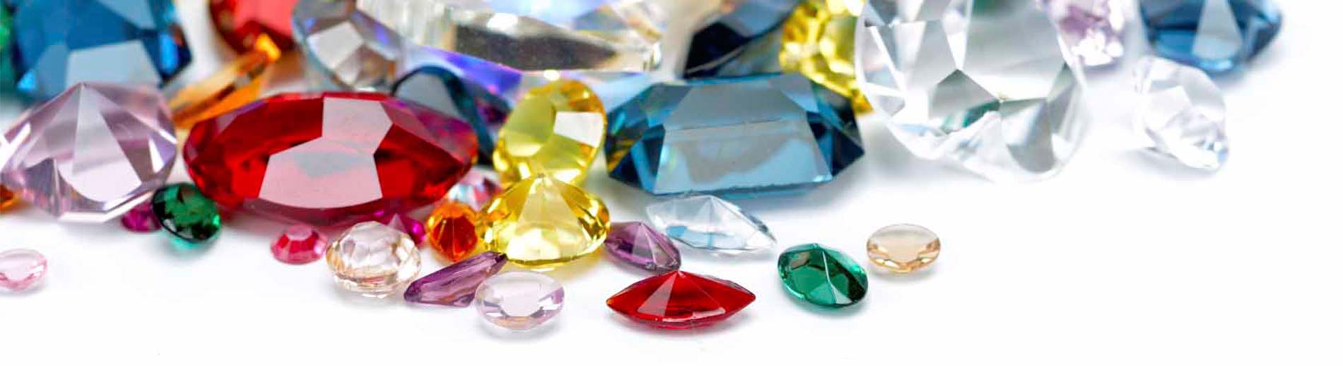 Are there any advantages or disadvantages associated with the online astrologers in Delhi